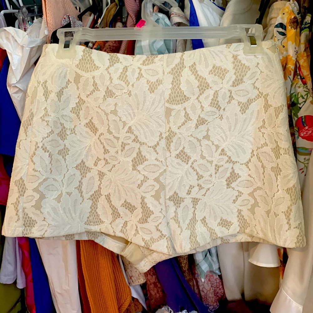 White/Cream Lace Shorts